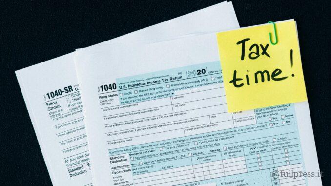 Chartered Accountant - Photo Cli
