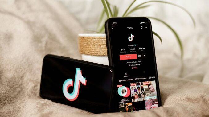 1milionedifan tiktok branding - Foto Cli